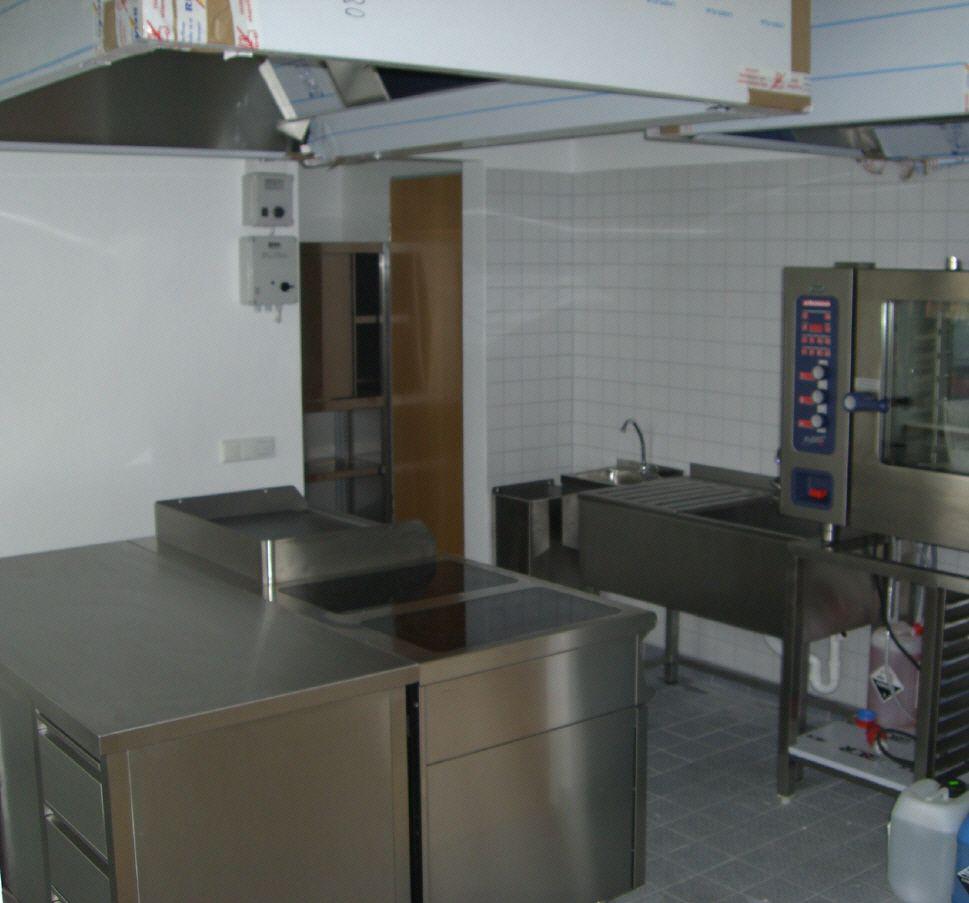 Küchenblock: Tisch, Herd, Griddleplatte