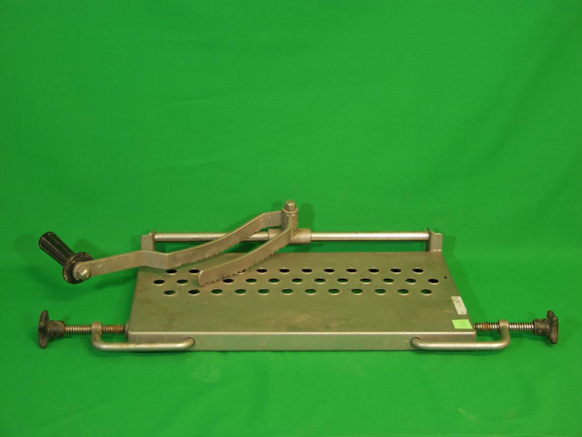 Treif Rippenzieherhalter mit Tischbefestigung